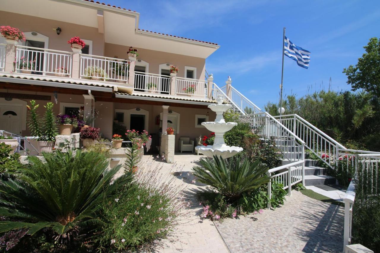 Santa Barbara Lakis Apartments Периволион Экстерьер фото