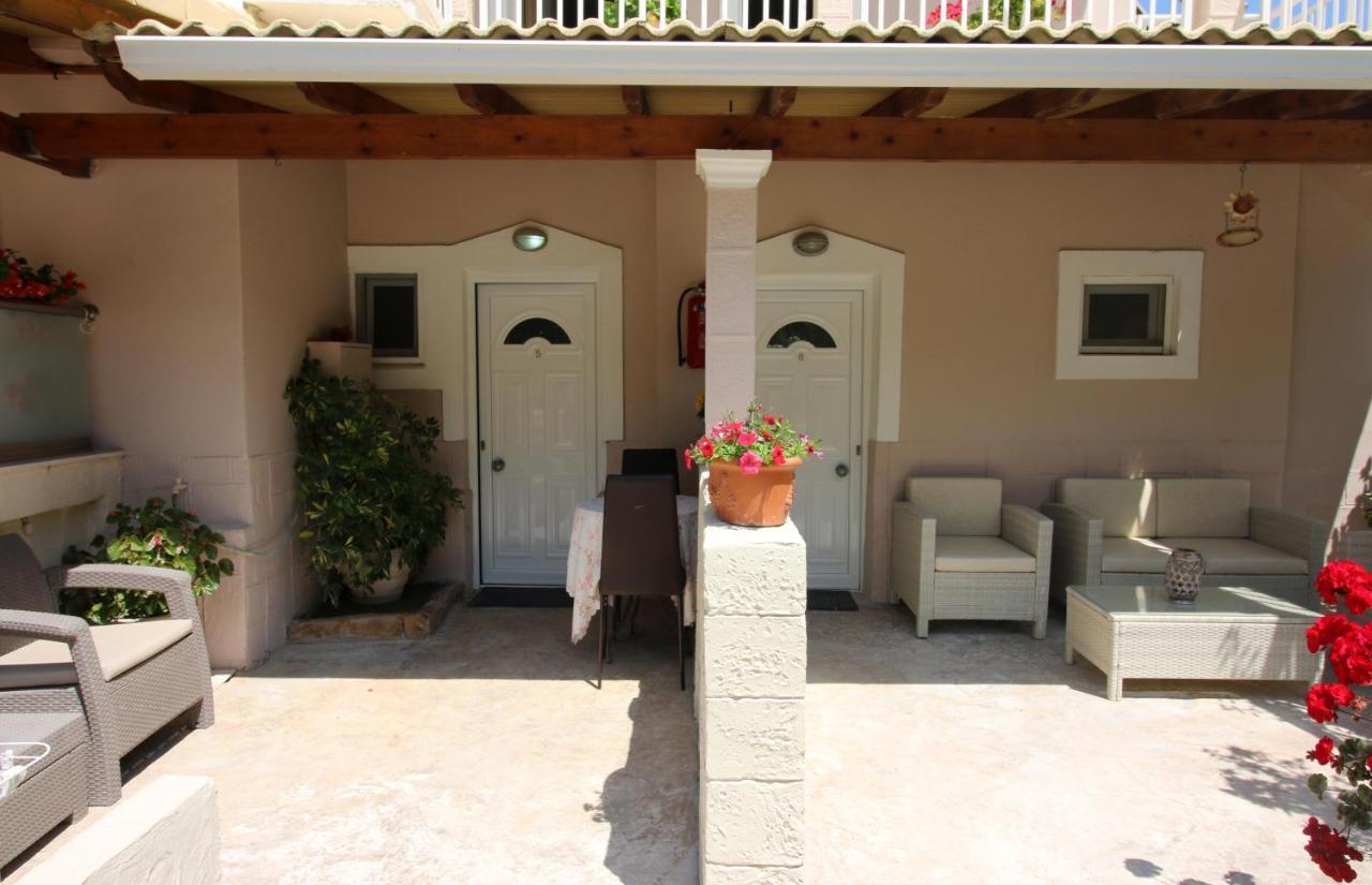 Santa Barbara Lakis Apartments Периволион Экстерьер фото