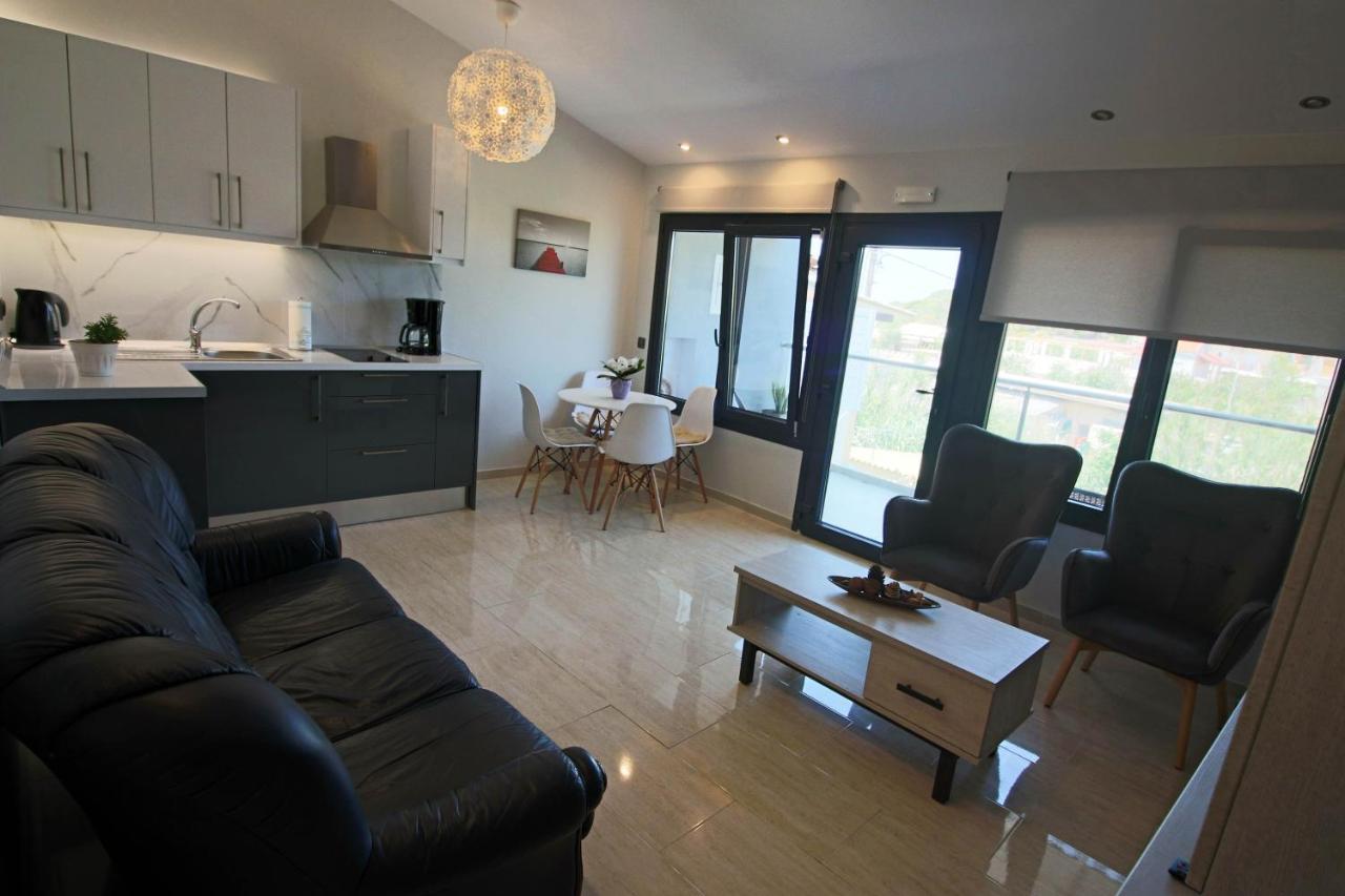 Santa Barbara Lakis Apartments Периволион Экстерьер фото