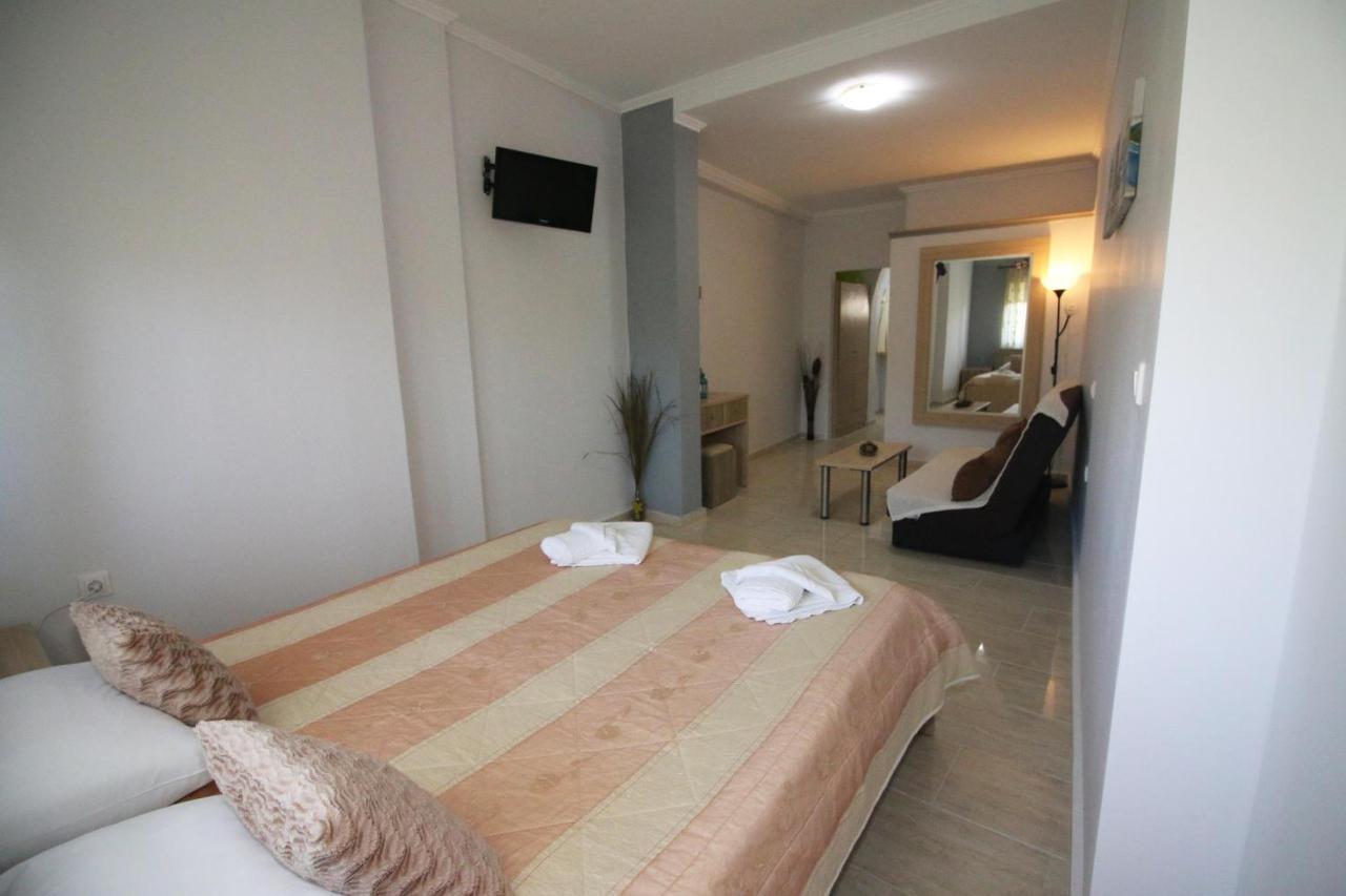 Santa Barbara Lakis Apartments Периволион Экстерьер фото