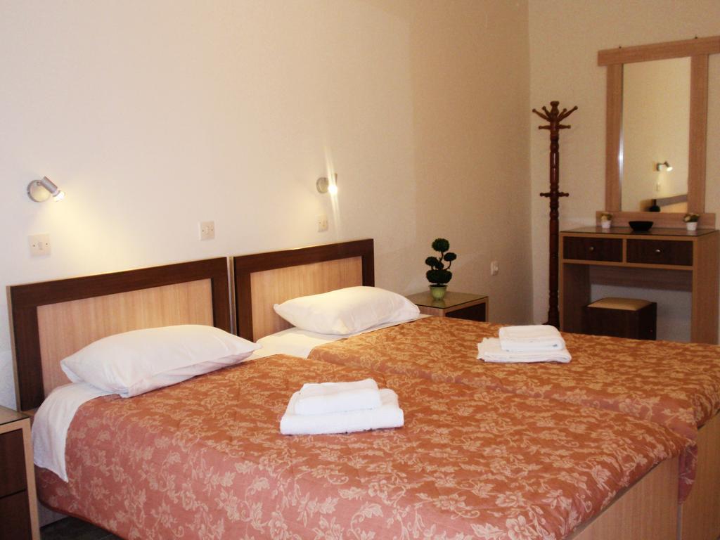 Santa Barbara Lakis Apartments Периволион Экстерьер фото